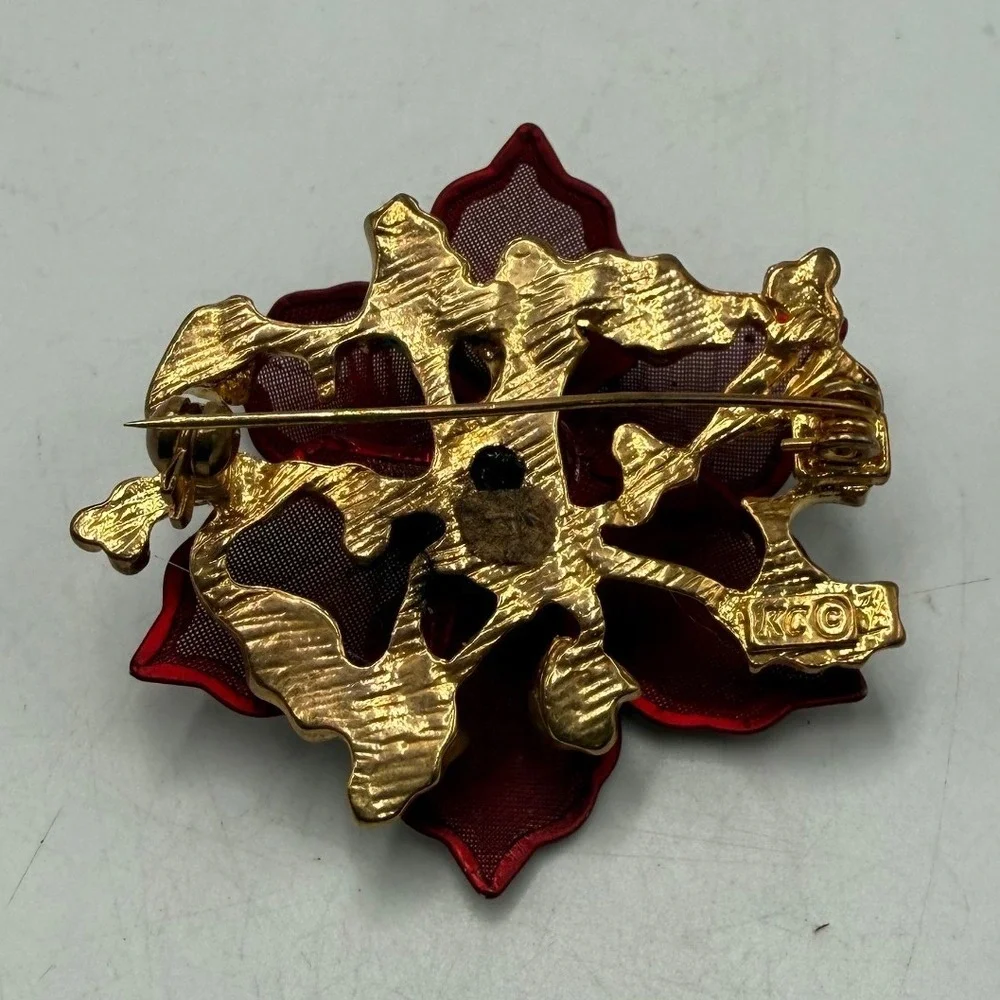 Vintage Red Poinsettia Mesh Flower Brooch Gold Tone Holiday Pin
